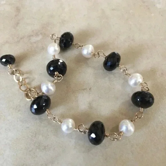 Black Spinel,Black And White,Freshwater Pearl,Minimalist Bracelet, June Birthday - Picture 1 of 3